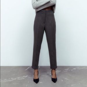 ZARA HIGH-WAISTED PANTS
GRAY MARL XXL